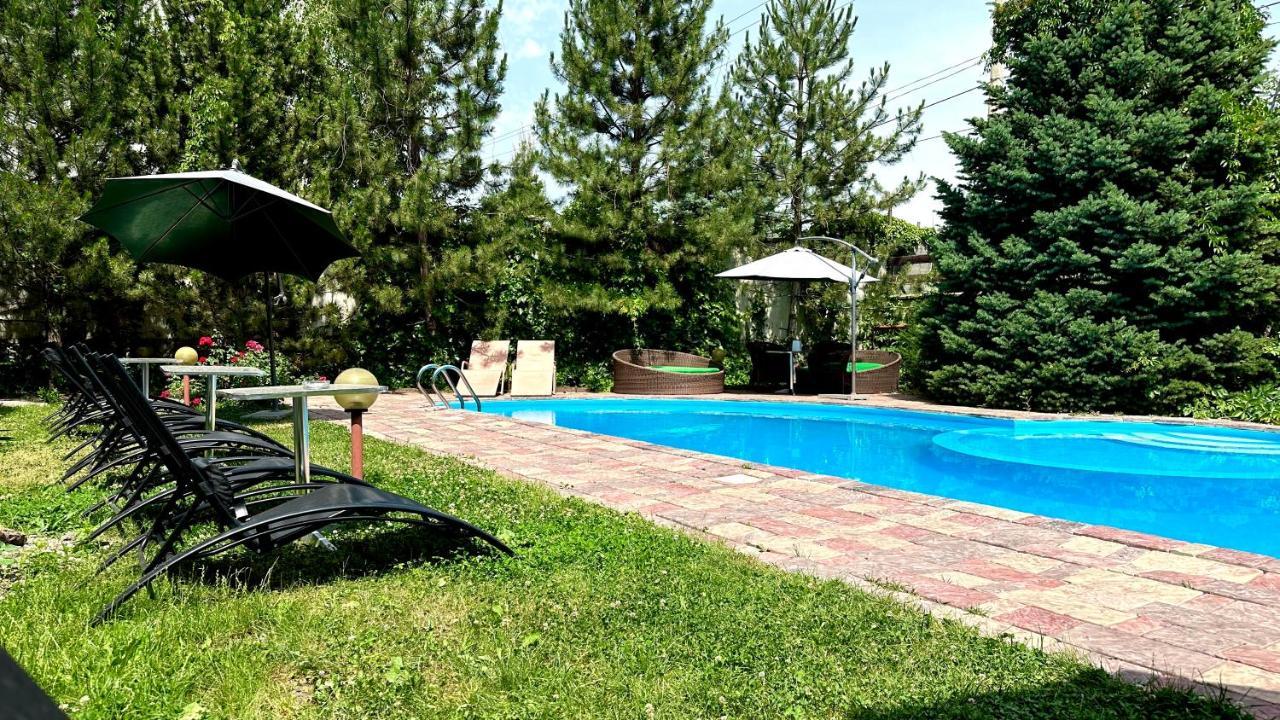 Tian-Shan Hotel Μπισκέκ Εξωτερικό φωτογραφία