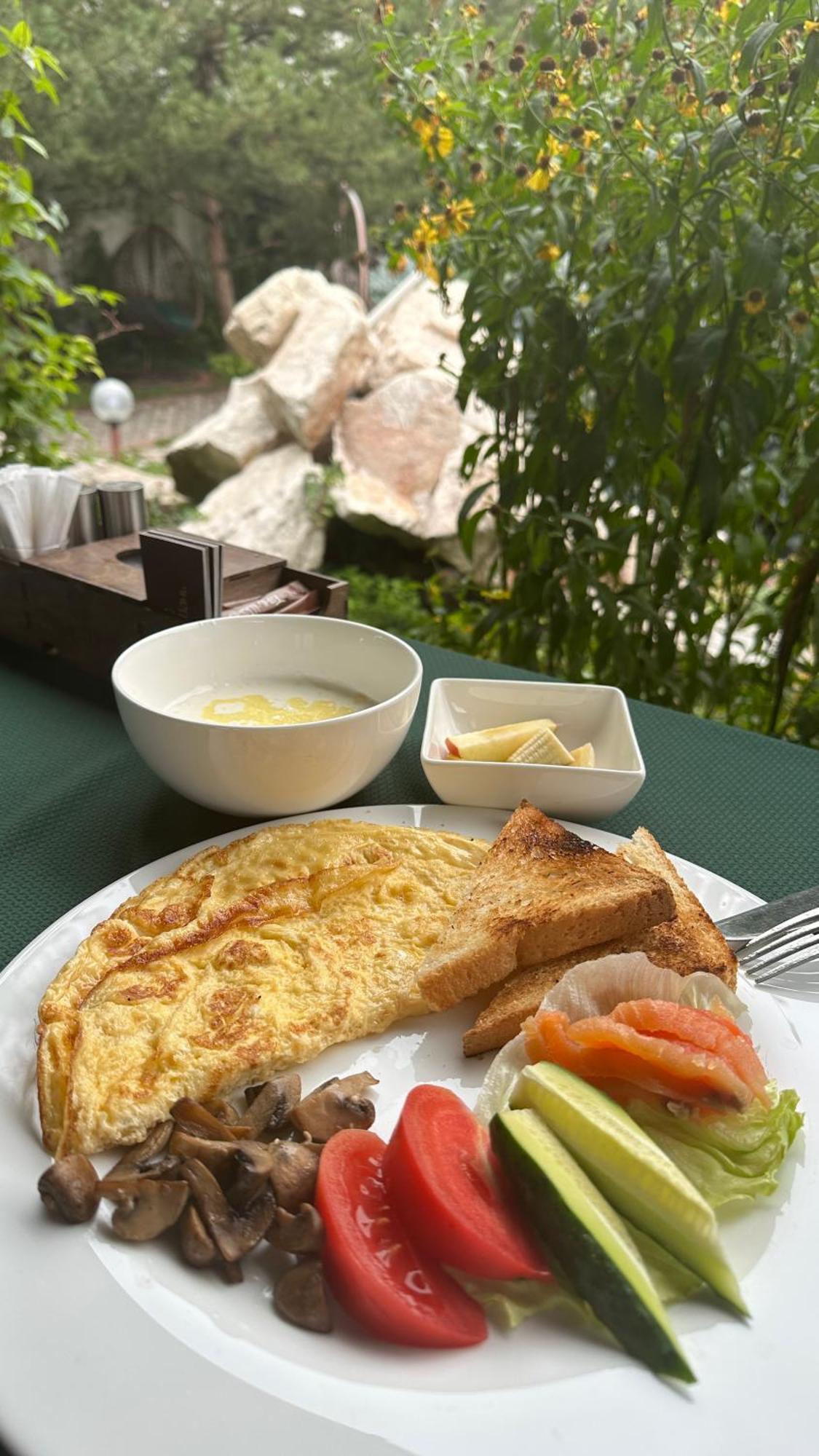 Tian-Shan Hotel Μπισκέκ Εξωτερικό φωτογραφία
