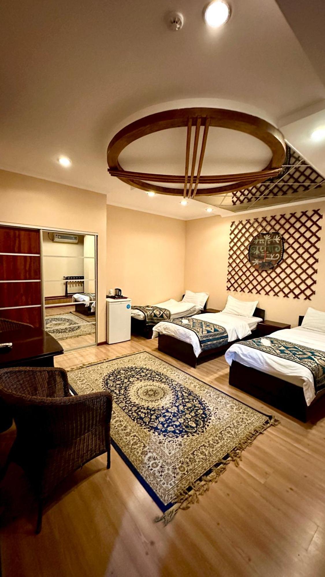 Tian-Shan Hotel Μπισκέκ Εξωτερικό φωτογραφία