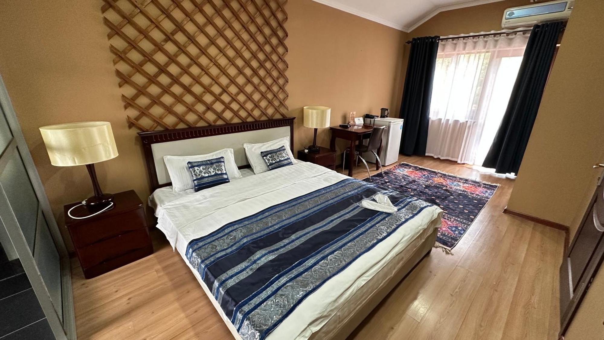 Tian-Shan Hotel Μπισκέκ Εξωτερικό φωτογραφία