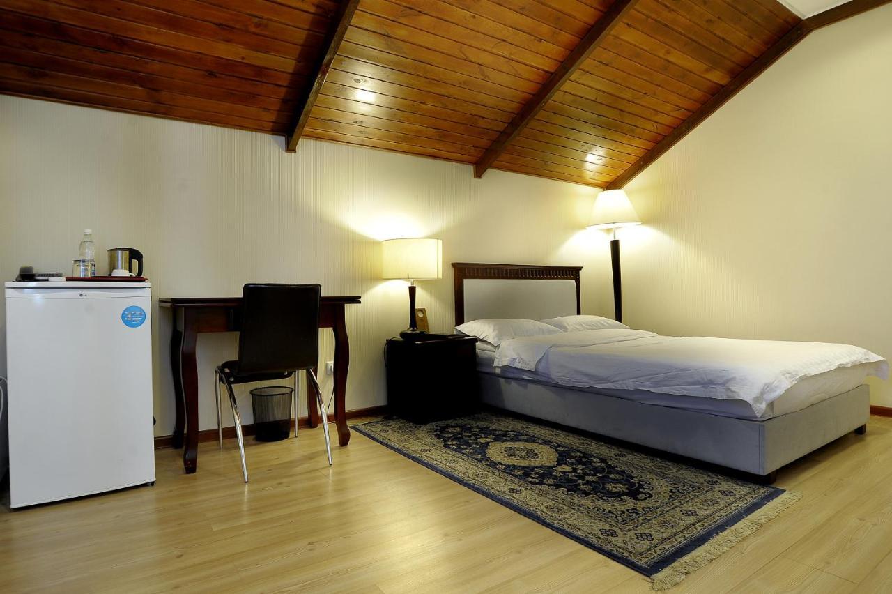 Tian-Shan Hotel Μπισκέκ Εξωτερικό φωτογραφία